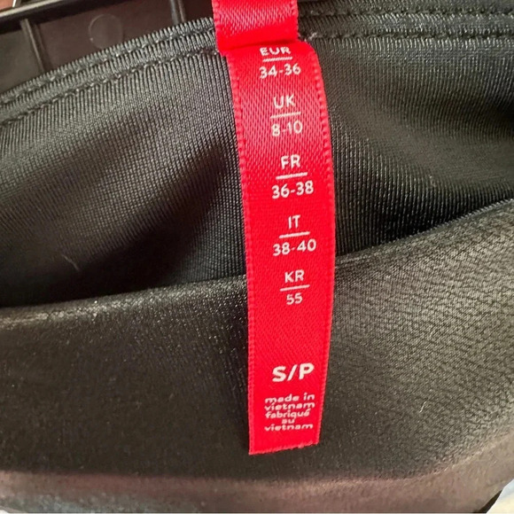 Spanx Faux Leather‎ Leggings size Small Slimming Stretch Shaping Sexy Clubbing - Picture 6 of 8